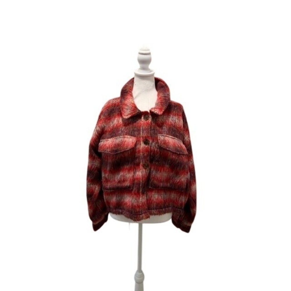 Vigoss Womens L Plaid Shacket Red Purple Fuzzy Cropped Button Front Jacket NWT